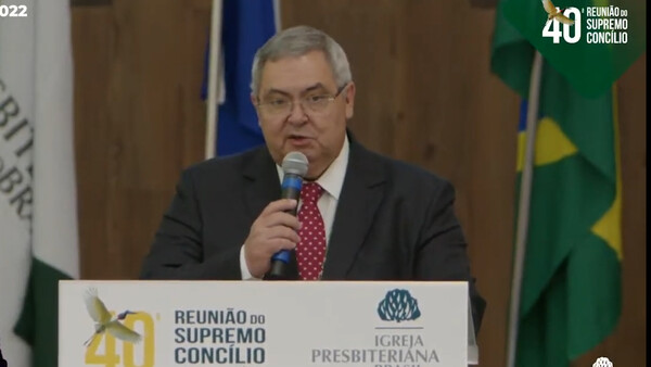 ▲Rev.  Roberto Brasileiro Silva, Presidente da Assembleia Geral da Igreja Presbiteriana no Brasil