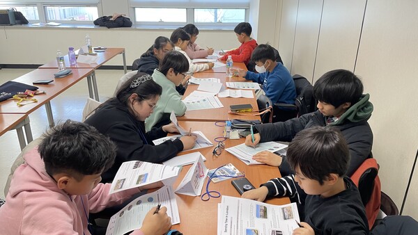 ▲시립서울청소년센터(관장 정진문)는 한국외국어대학교가 함께하는 “서울청소년동행캠프”를 진행했다.
